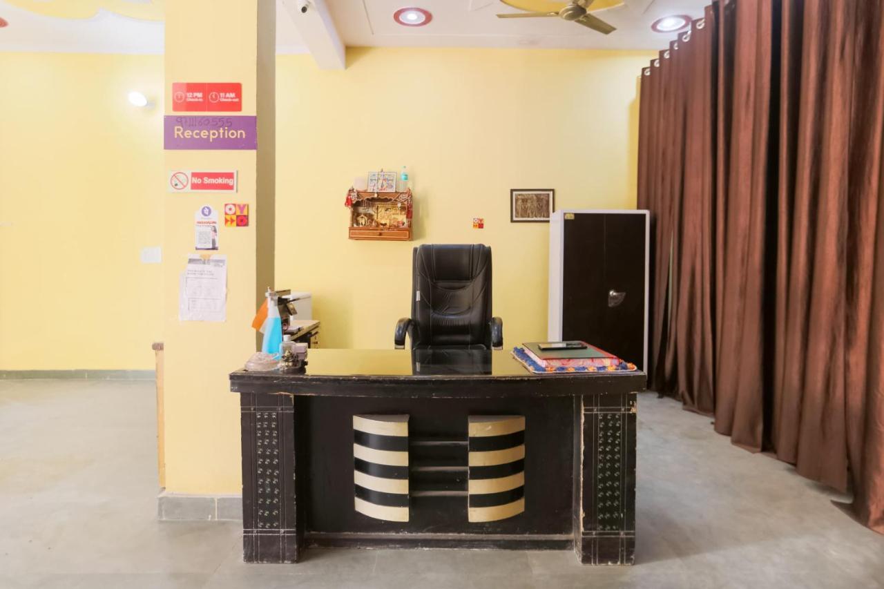 Spot On Main View Guest House Near Leisure Valley Park غورغاون المظهر الخارجي الصورة