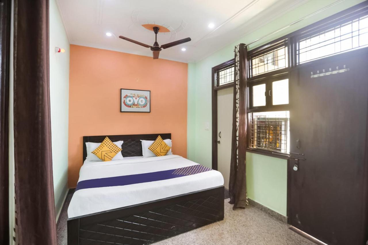 Spot On Main View Guest House Near Leisure Valley Park غورغاون المظهر الخارجي الصورة